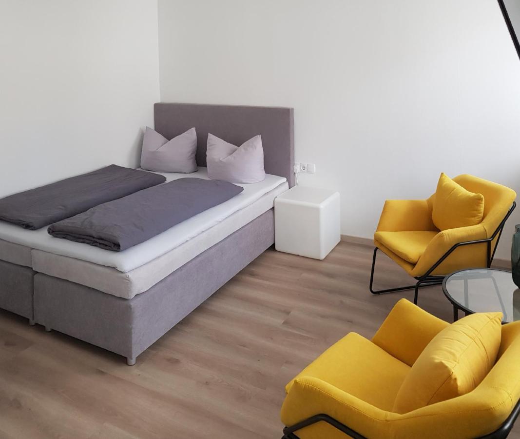 Hotel-Garni 'Zum Weinkrug' سومرهاوزن المظهر الخارجي الصورة